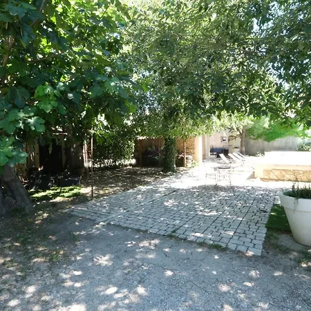 Charming Provencal House With Private Pool For 4 People In Blanc, Luberon.