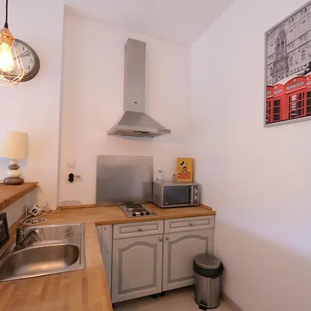 Villa Charming Provencal House With Private Pool For 4 People In Blanc, Luberon. *